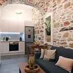 Διαμέρισμα Ledio's House *