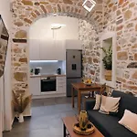 Ledio's House Ερμούπολη